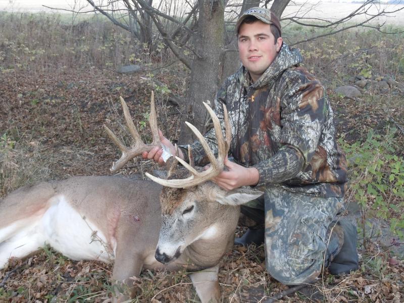 Bow Bucks 2011 005