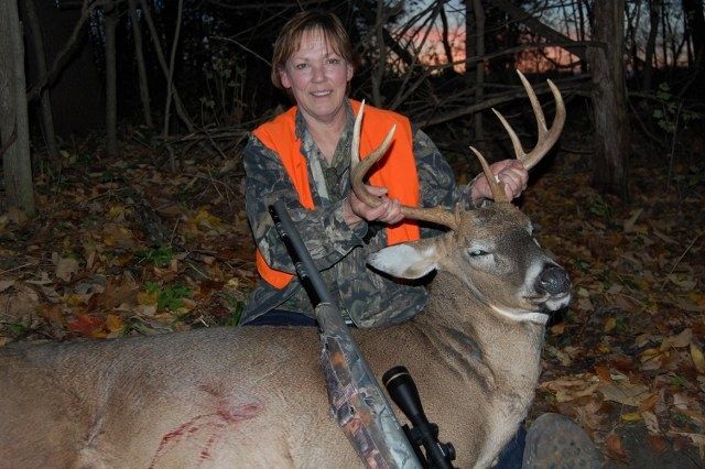 Dee's 2012 Buck