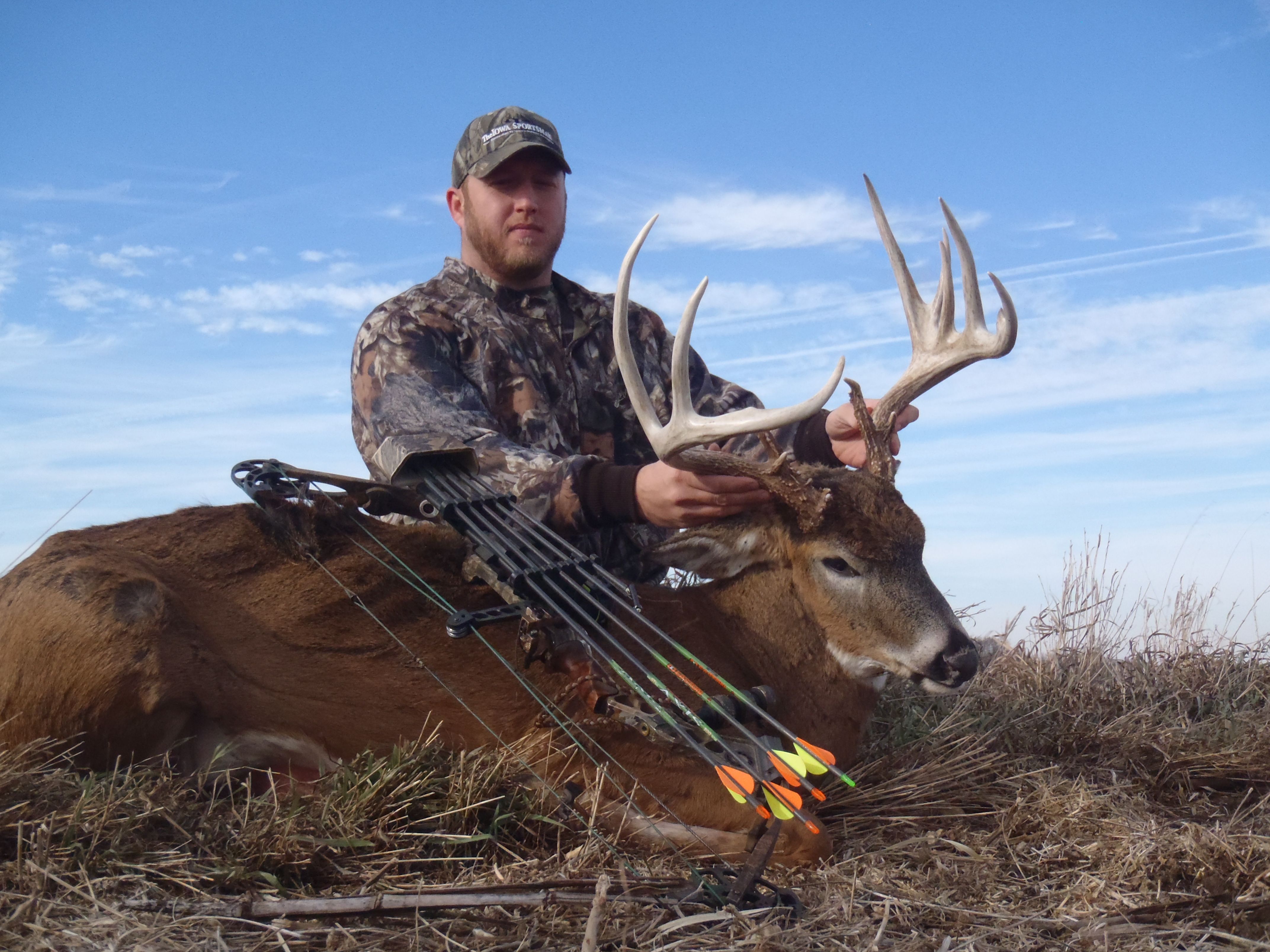 Rhett's Nov.28th 2010 bow buck 070