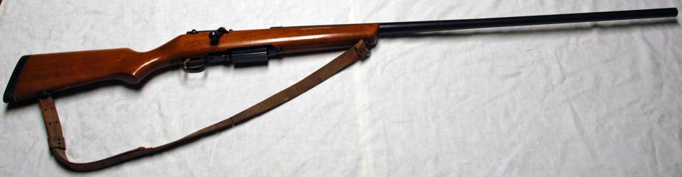 "The Original Marlin Goose Gun". 12 ga. 3 inch magnum with a 36 inch barrel. Metal and stock is in great condition with only very light handling marks