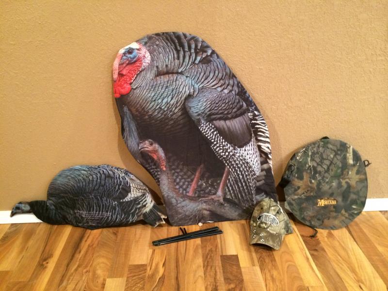 These are 2 Montana Decoys. A single hen and a breeding pair. I am also adding a Montana Decoy carrying bag and hat.
 Asking $50 OBO
 Located in Ank