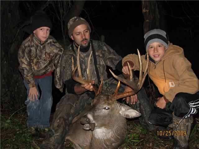 Troy and boys with 2009 Muzz Buck